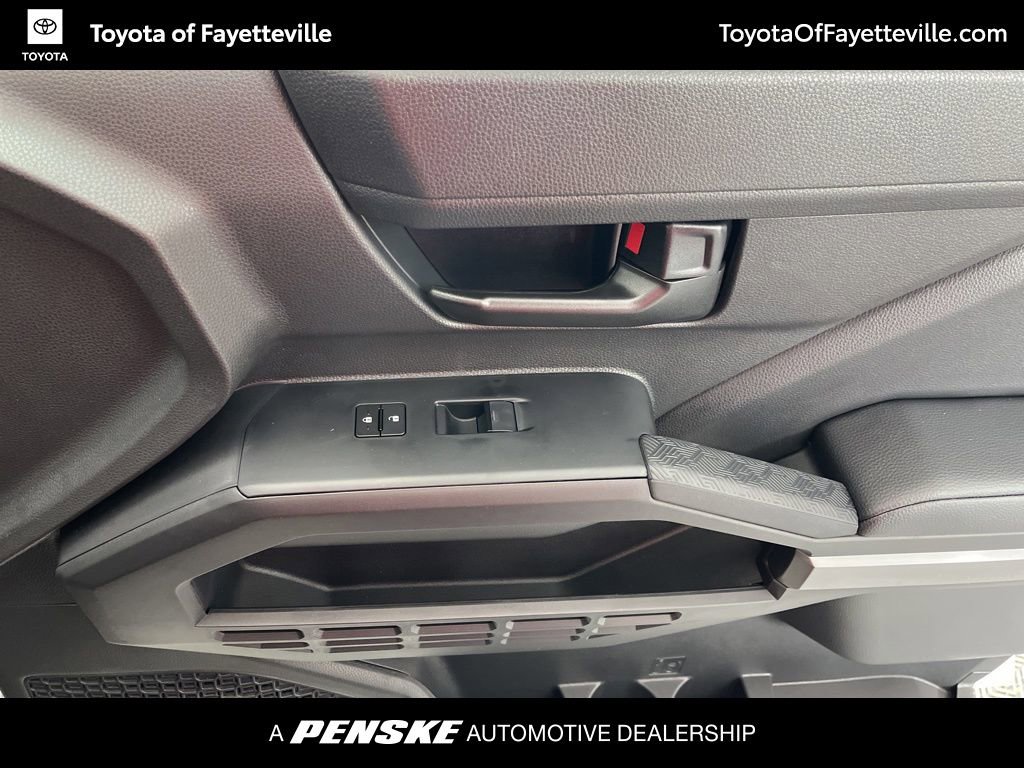 2026 Toyota Tacoma SR5 - Photo 13