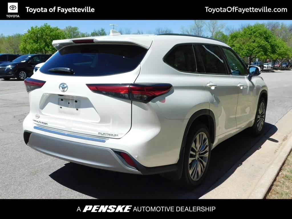 Used 2021 Toyota Highlander Platinum SUV