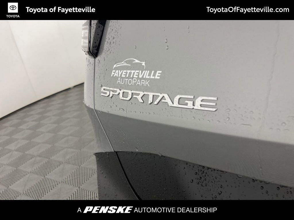 Used 2025 Kia Sportage LX SUV