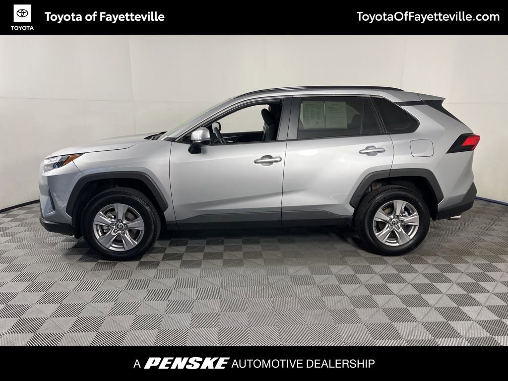 2025 Toyota RAV4 XLE photo 2