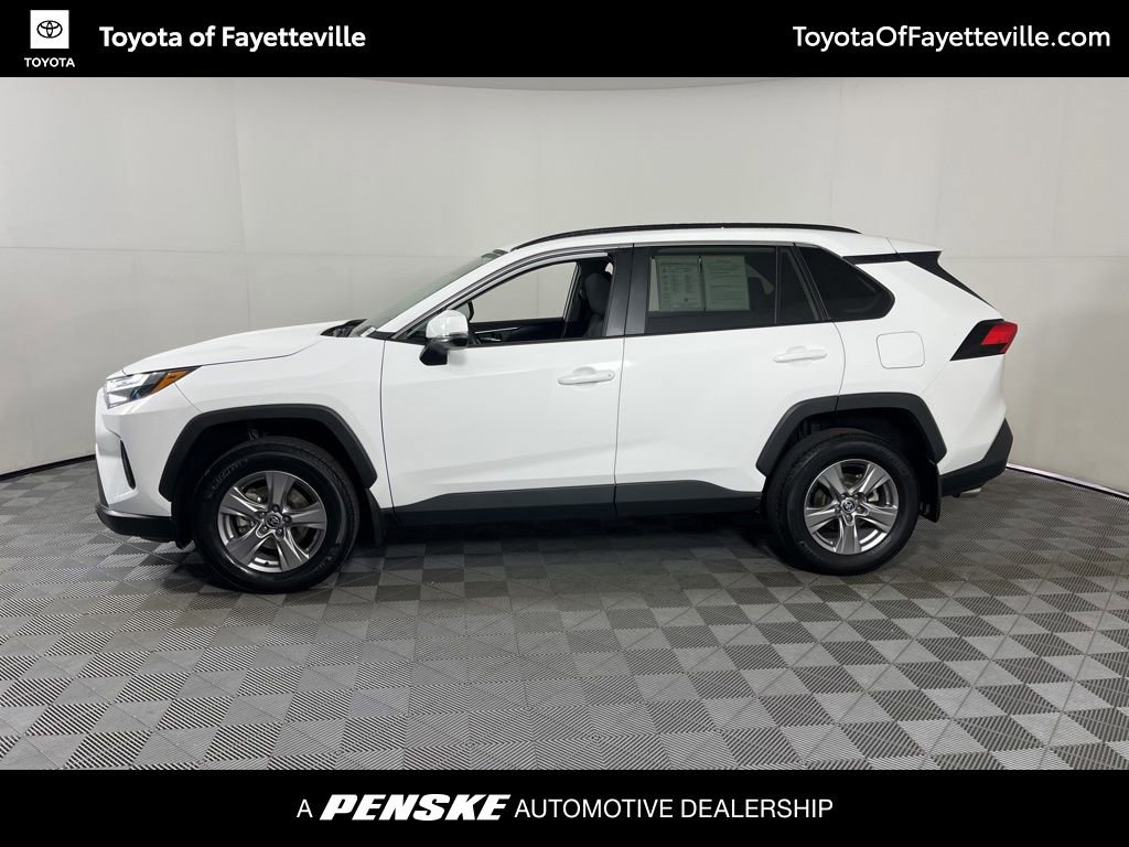 2024 Toyota RAV4 XLE photo 2