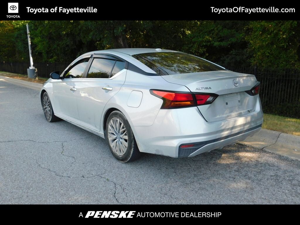 Used 2024 Nissan Altima 2.5 SV Sedan