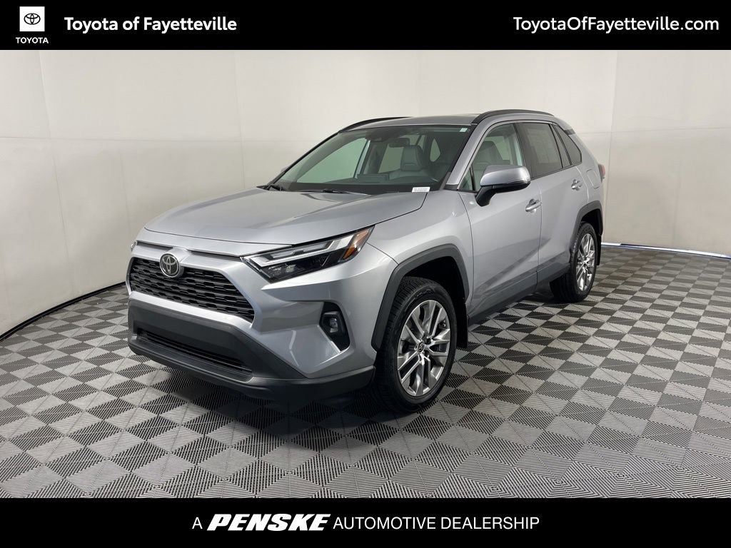 2022 Toyota RAV4 XLE Premium's photo