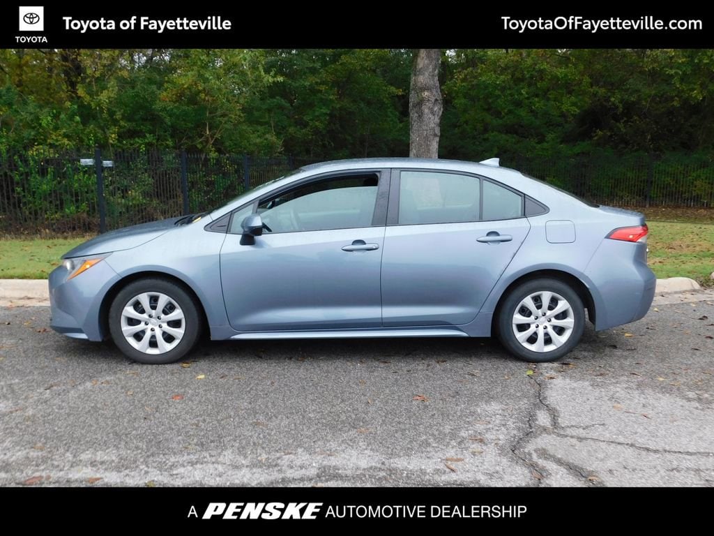 Used 2024 Toyota Corolla LE with VIN 5YFB4MDE1RP109922 for sale in Northfield, Minnesota