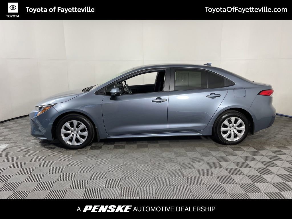 2024 Toyota Corolla LE photo 2