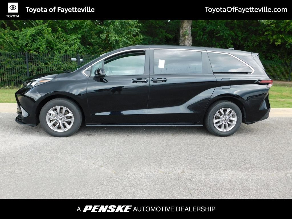 Used 2026 Toyota Sienna LE Van Passenger Van