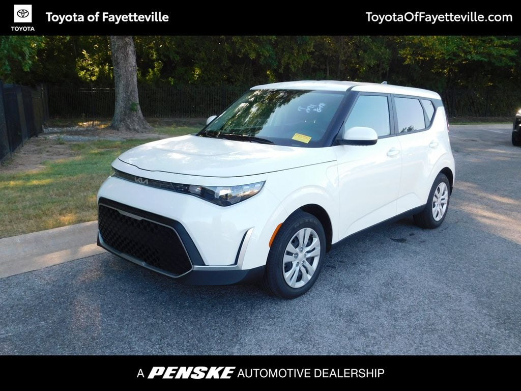 Used 2025 Kia Soul LX Hatchback