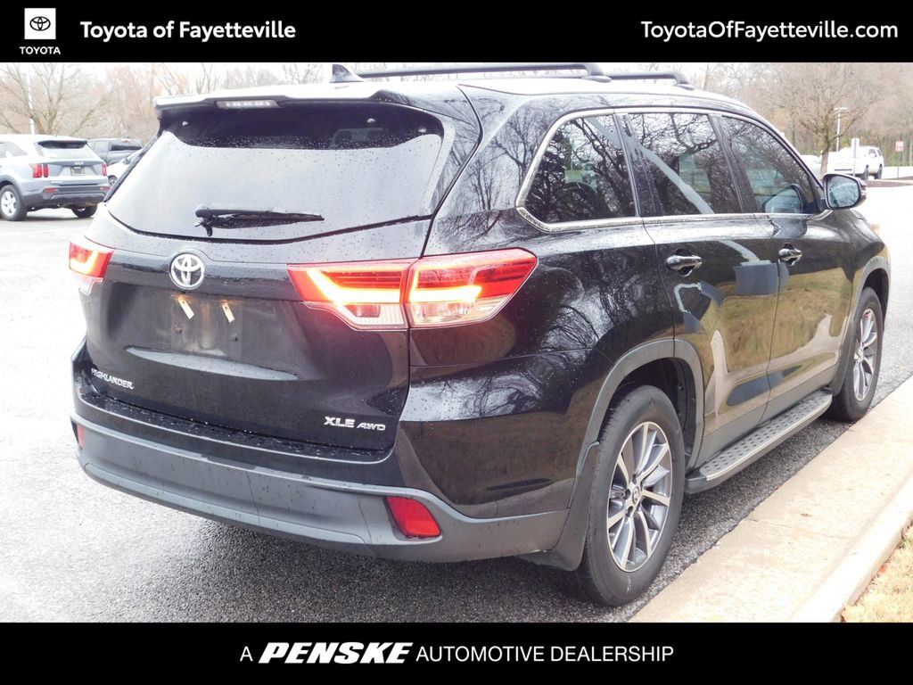 2019 Toyota Highlander XLE photo 3