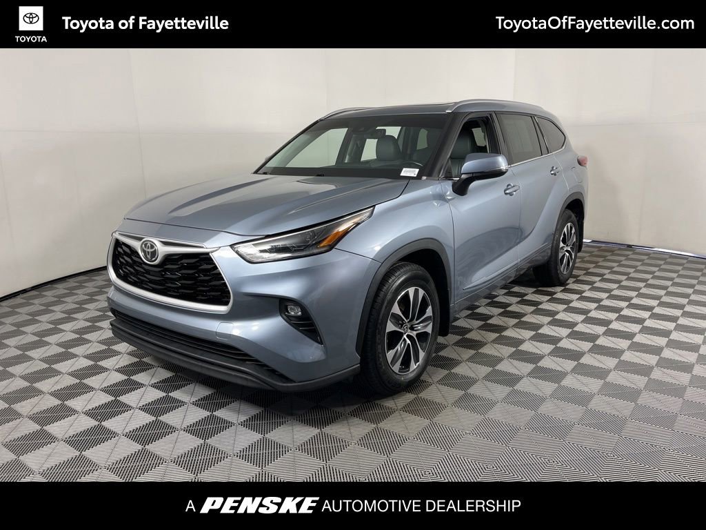 2021 Toyota Highlander XLE's photo