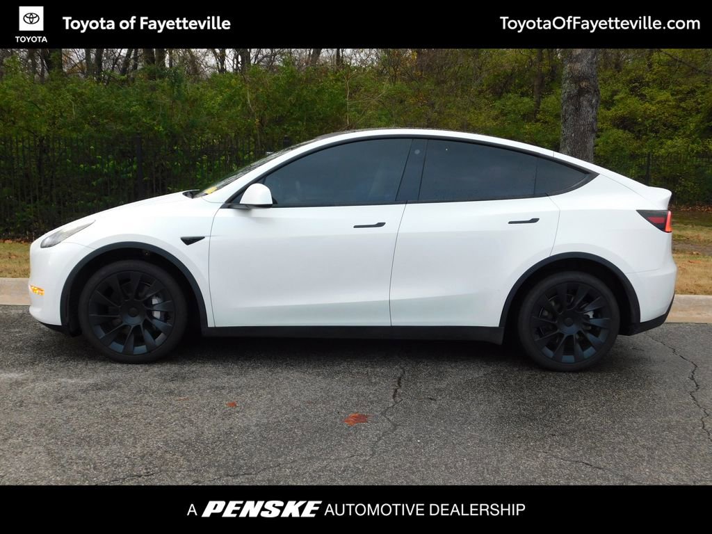 2023 Tesla Model Y Long Range photo 2