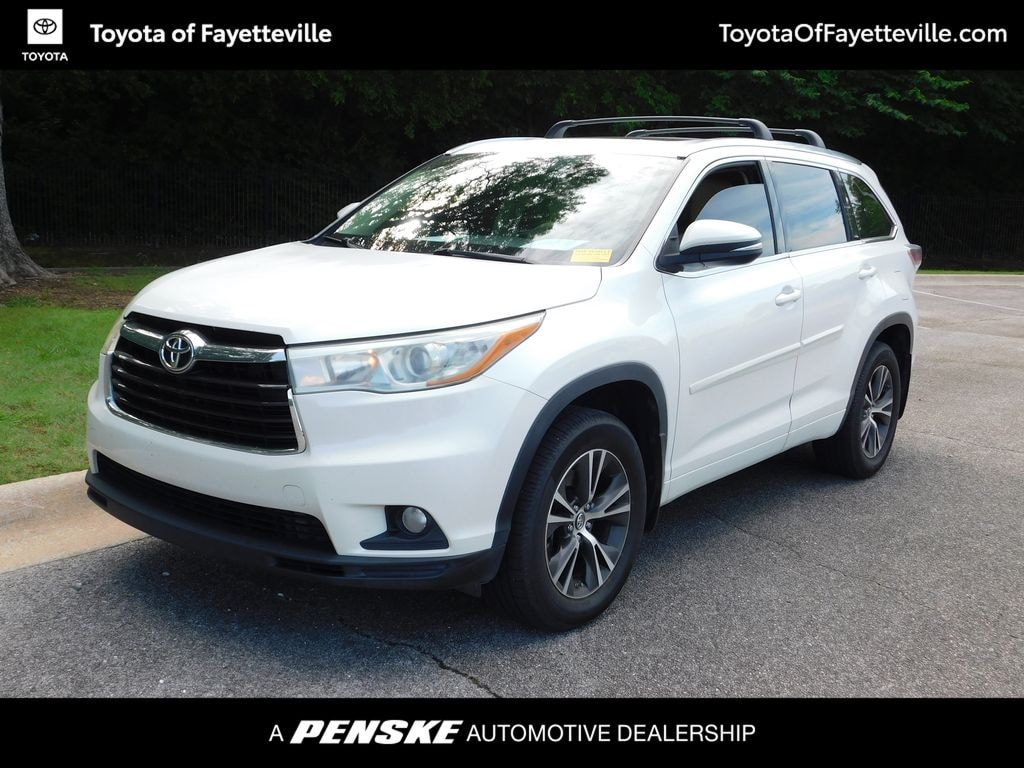 Used 2016 Toyota Highlander XLE V6 SUV