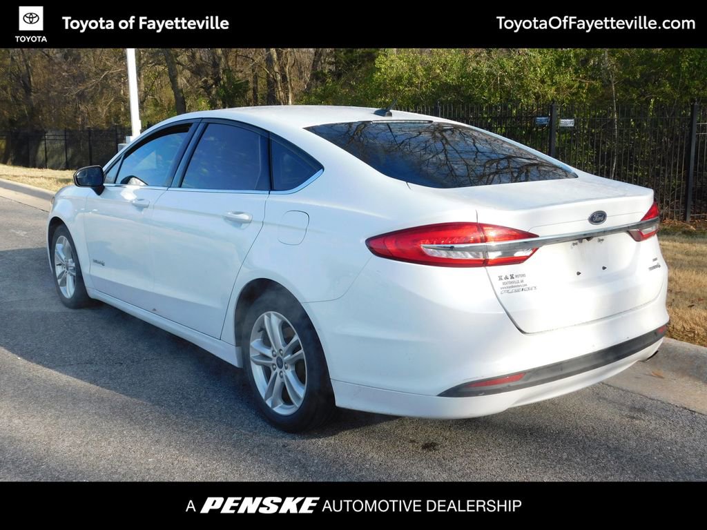 2018 Ford Fusion Hybrid SE photo 3