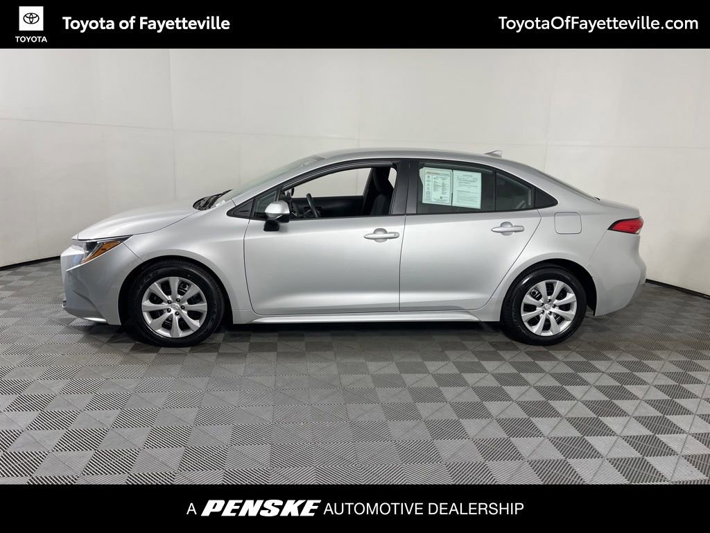 2024 Toyota Corolla LE photo 2