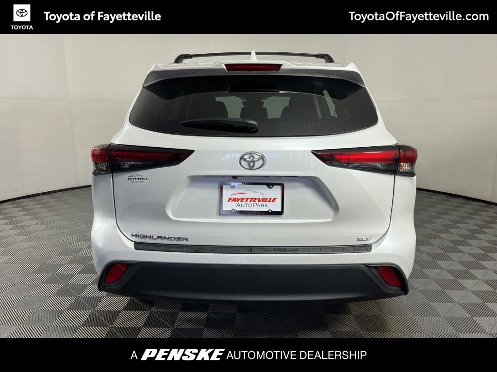 Used 2025 Toyota Highlander XLE SUV