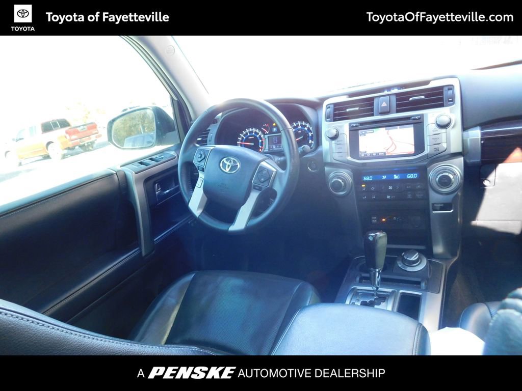 2016 Toyota 4Runner Limited photo 2