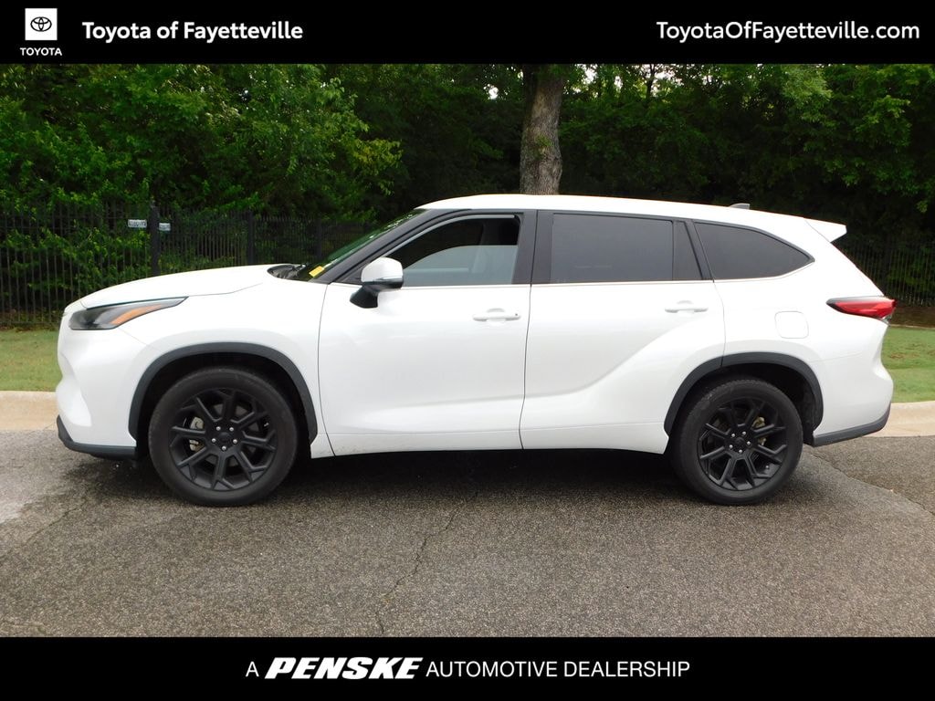 Used 2022 Toyota Highlander L SUV