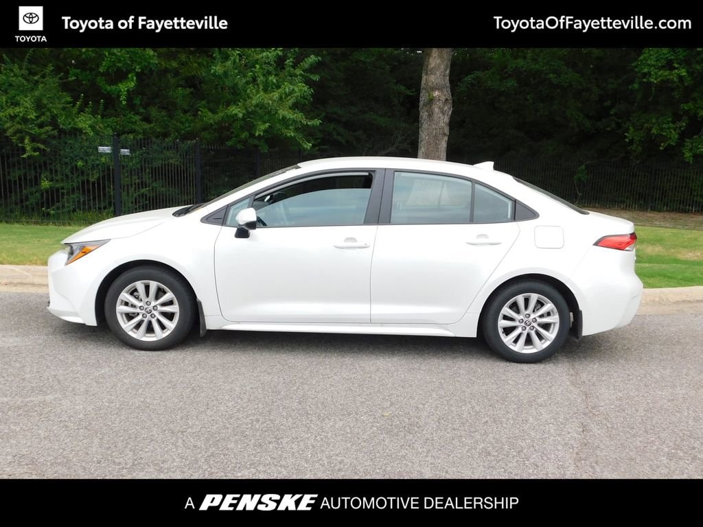 Used 2024 Toyota Corolla LE with VIN 5YFB4MDE1RP217490 for sale in Northfield, Minnesota