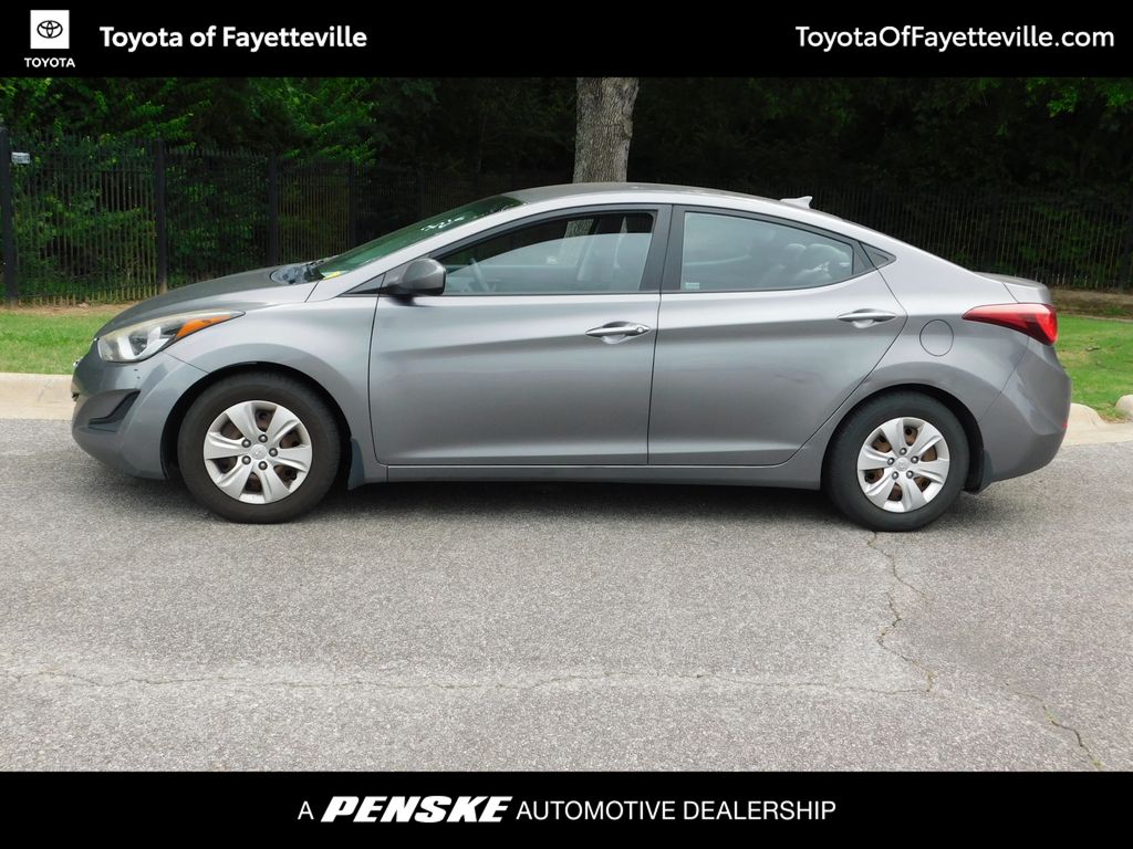 Used 2016 Hyundai Elantra SE with VIN KMHDH4AE3GU646949 for sale in Fayetteville, AR