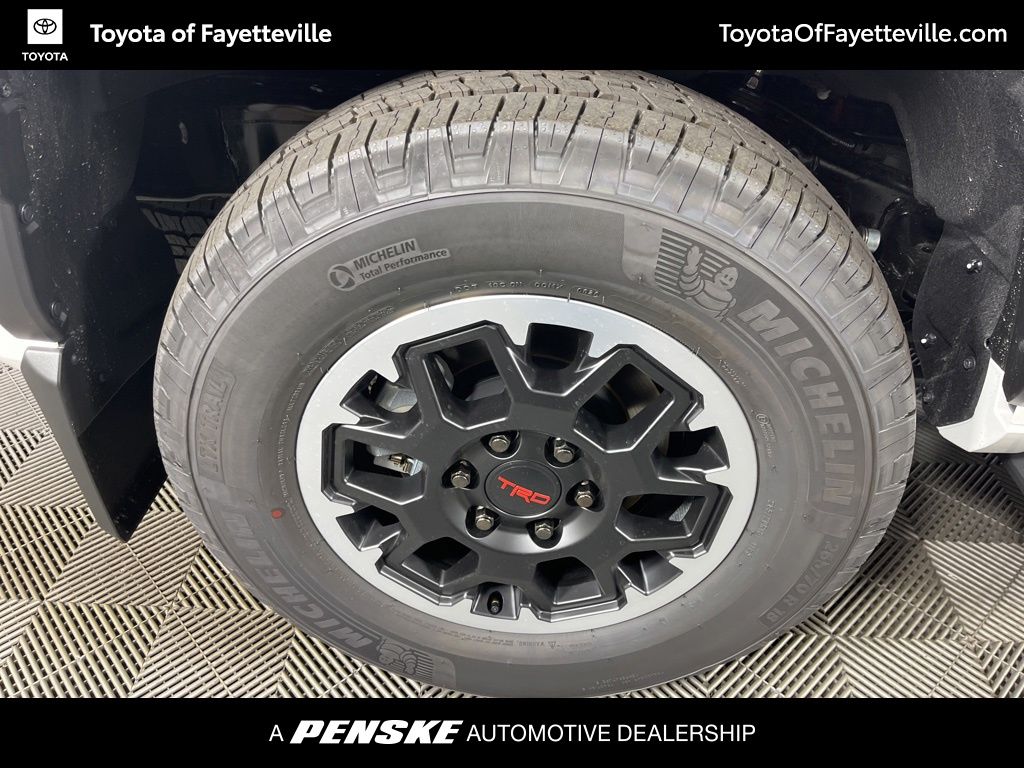2026 Toyota 4Runner TRD Off-Road - Photo 16