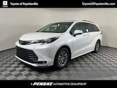 2026 Toyota Sienna XLE 8 PASSENGER