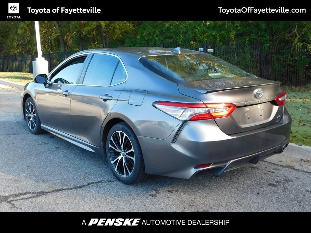 Used 2019 Toyota Camry SE Sedan