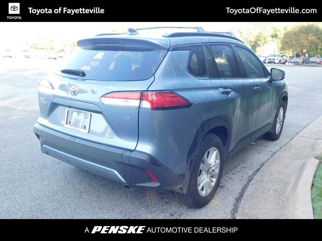 2024 Toyota Corolla Cross LE photo 4