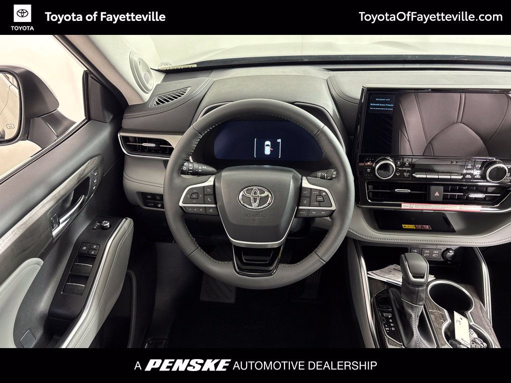 Used 2026 Toyota Highlander Limited SUV