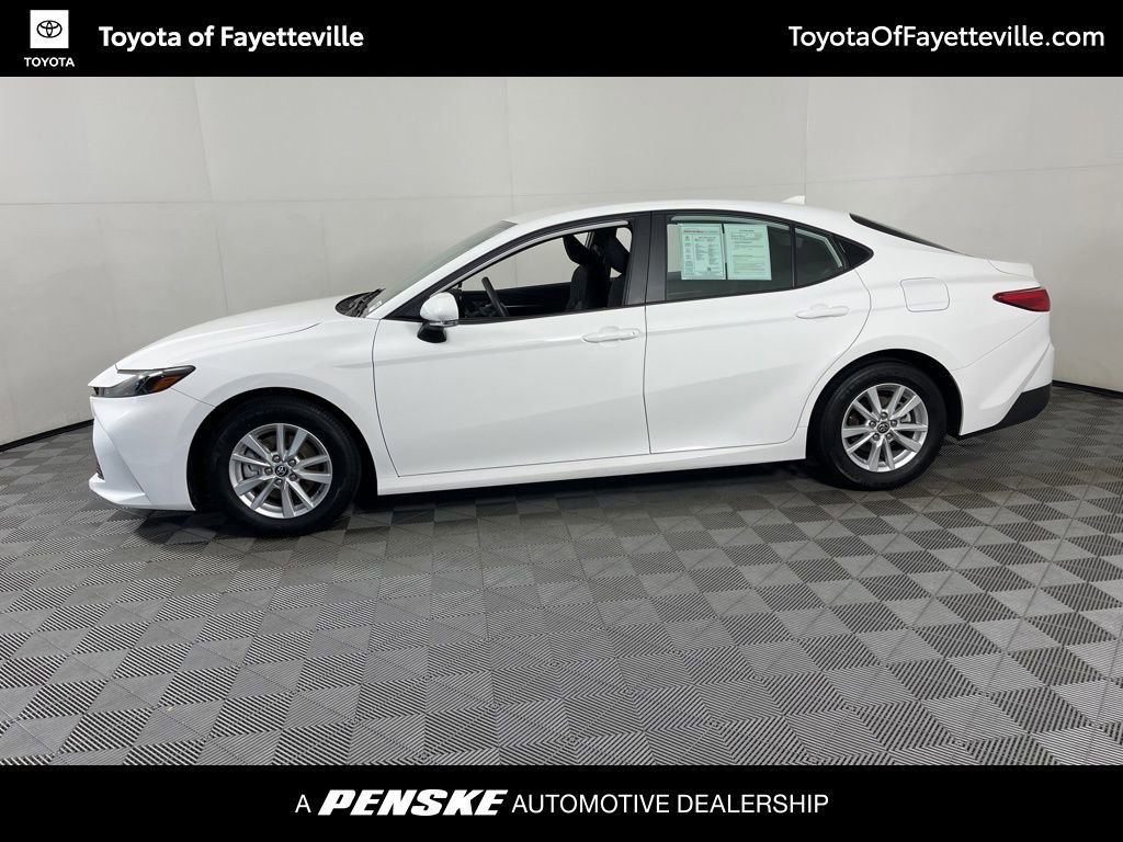 2025 Toyota Camry SE photo 2
