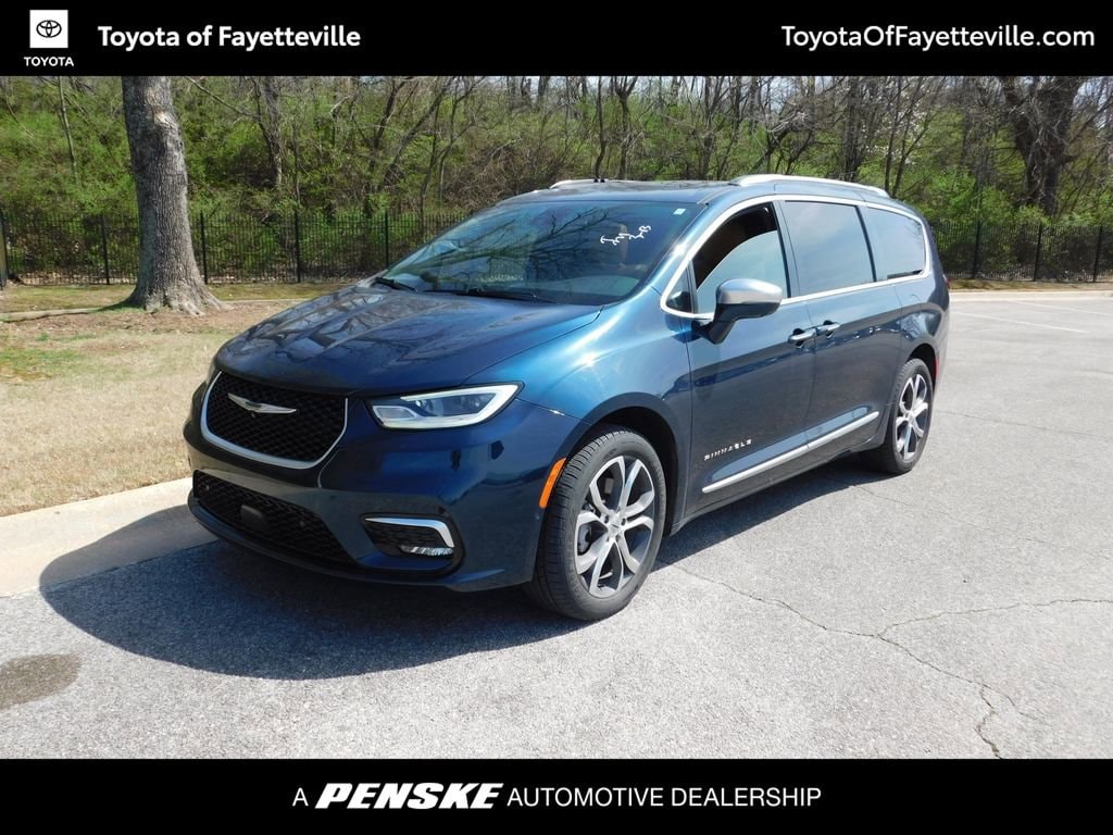 Used 2022 Chrysler Pacifica Pinnacle Van Passenger Van