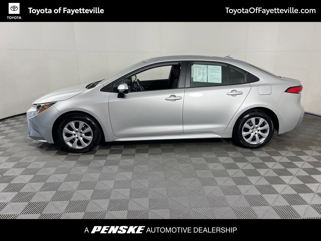2024 Toyota Corolla LE photo 2