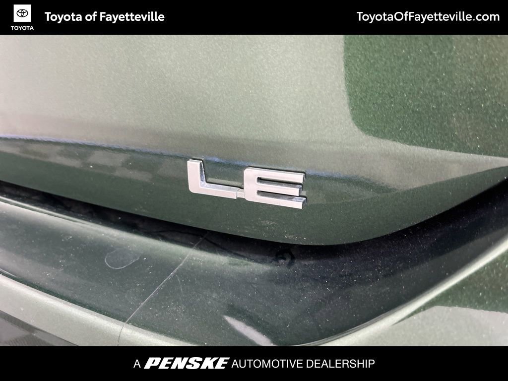 2024 Toyota Highlander LE photo 3