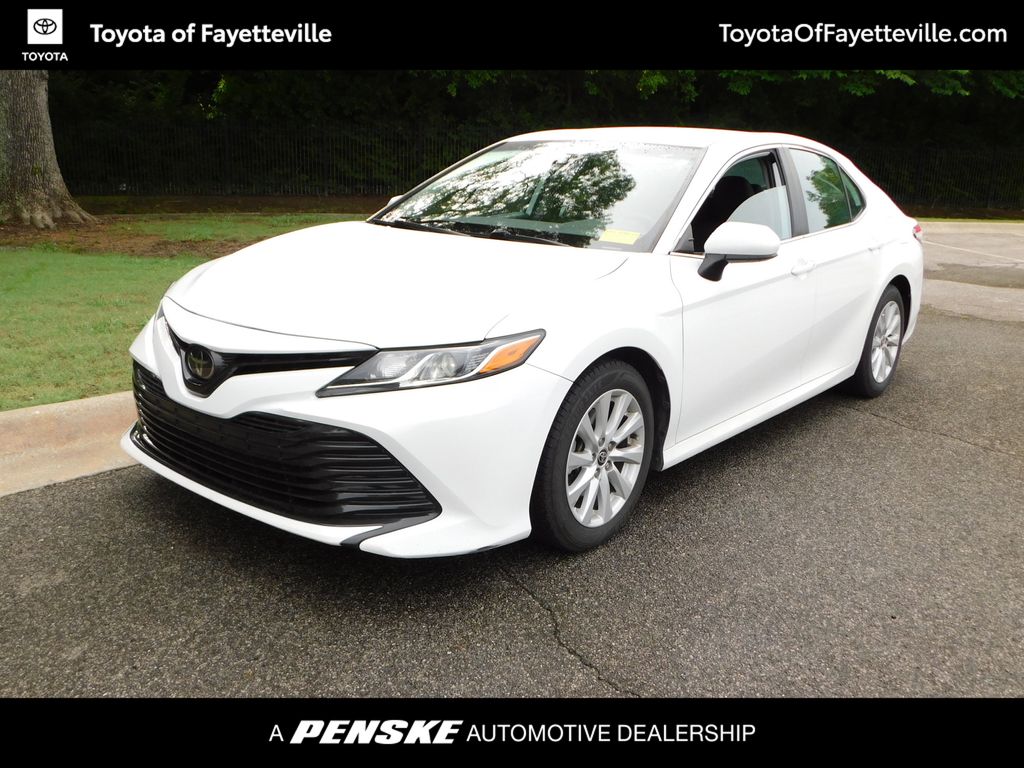 2020 Toyota Camry 2.5 Auto LE's photo