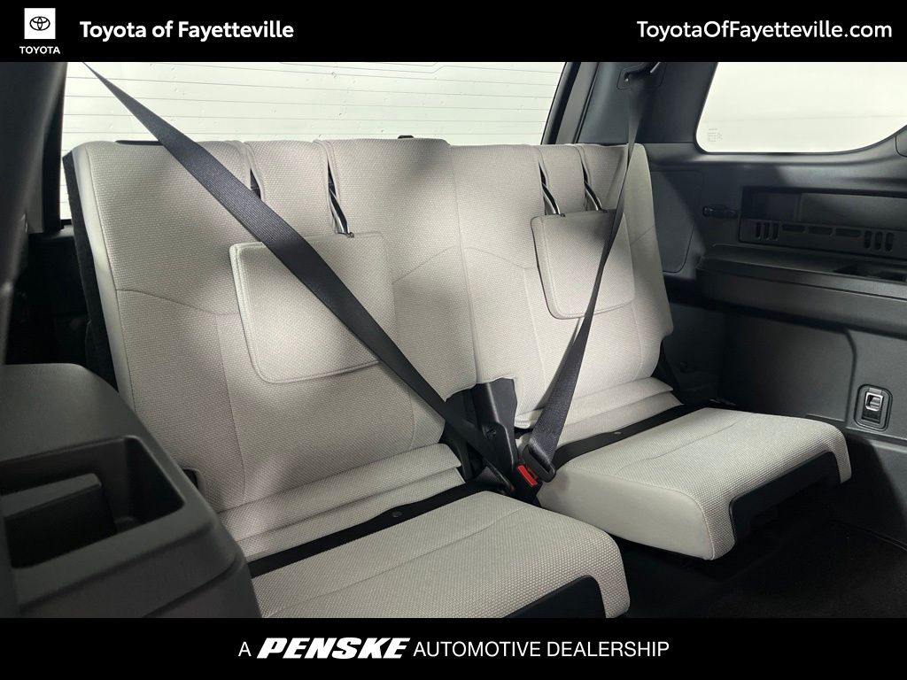 2026 Toyota 4Runner SR5 - Photo 9