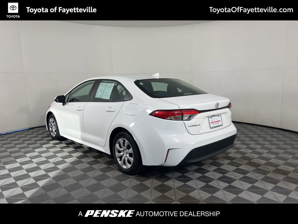 2023 Toyota Corolla LE photo 3