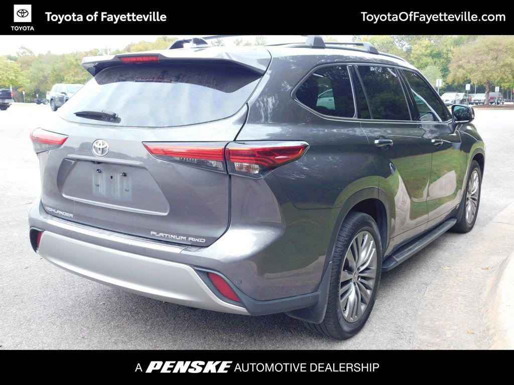 2021 Toyota Highlander Platinum photo 4