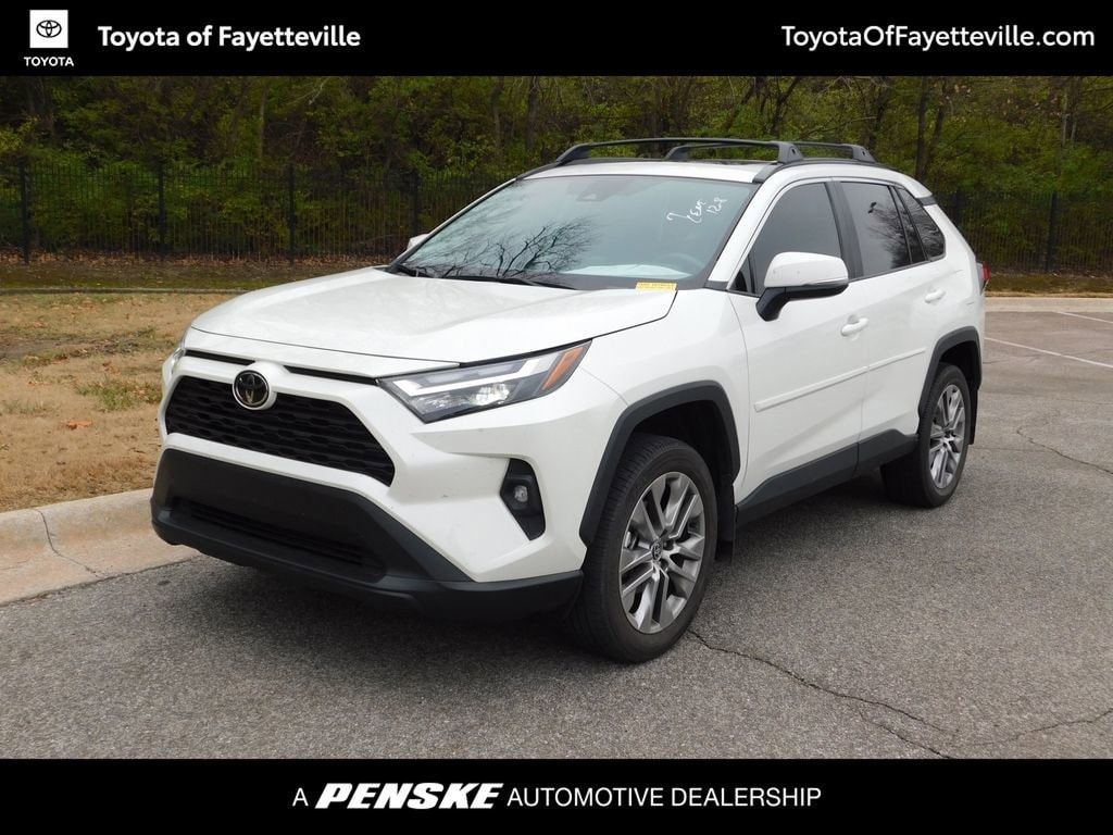 2022 Toyota RAV4 XLE Premium's photo