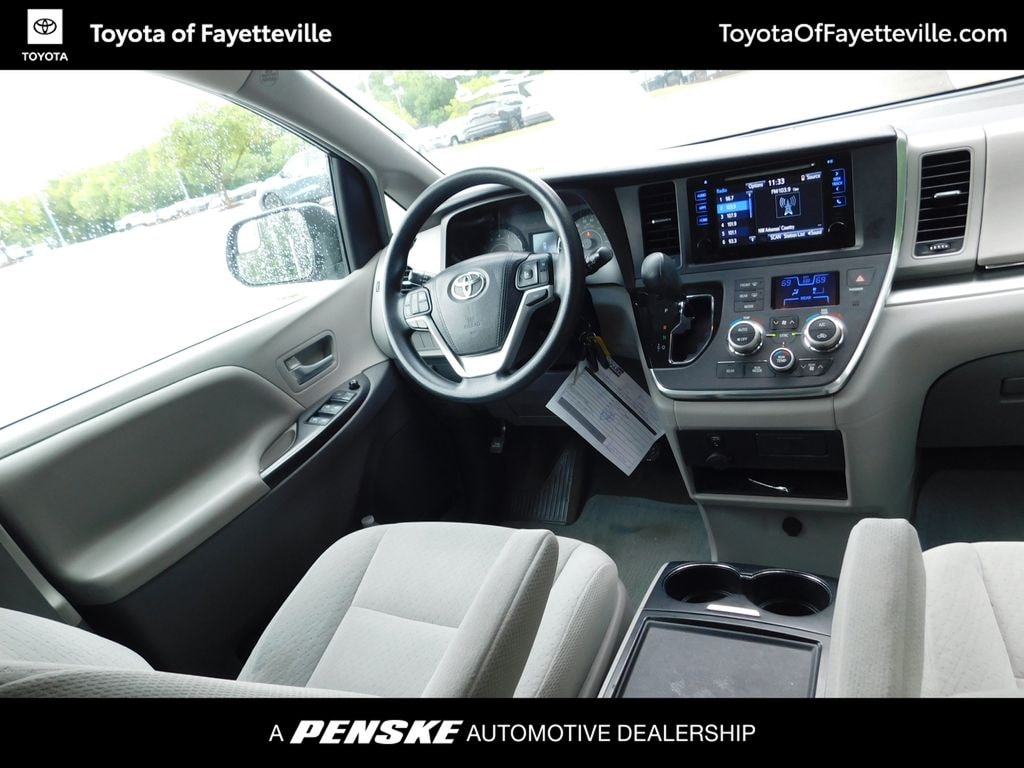 Used 2016 Toyota Sienna LE Van