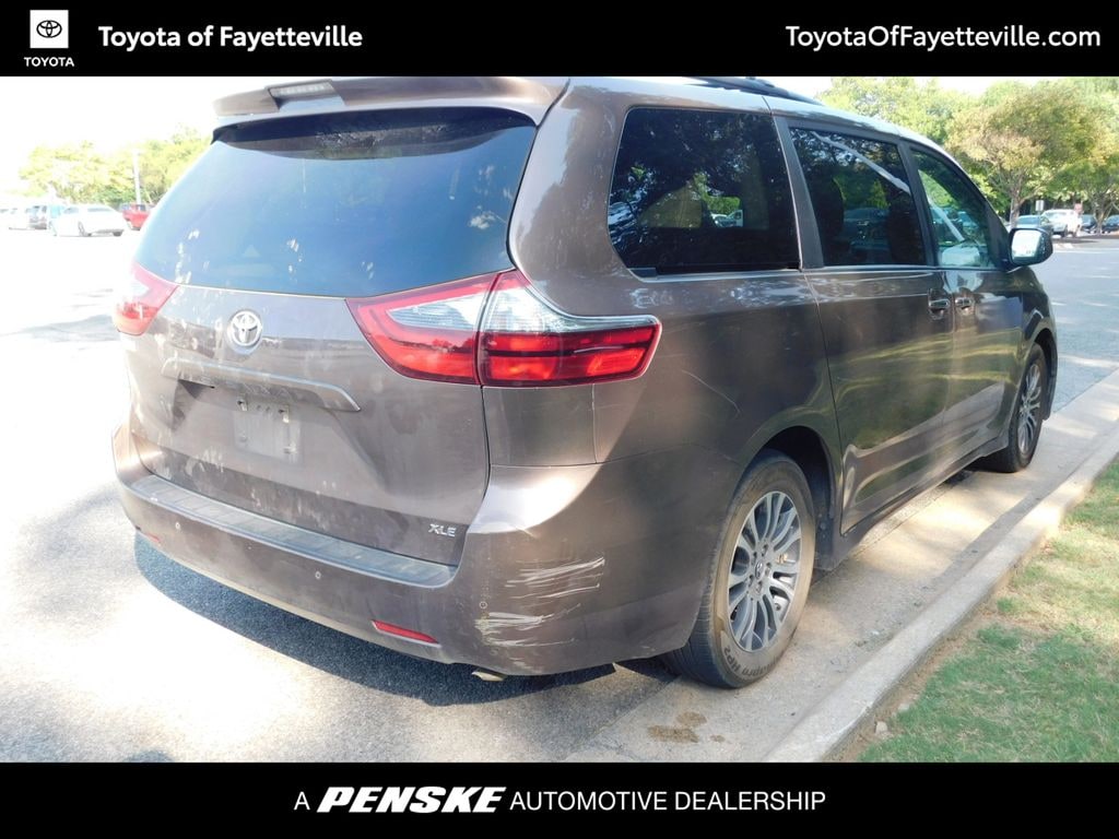 Used 2020 Toyota Sienna XLE Van