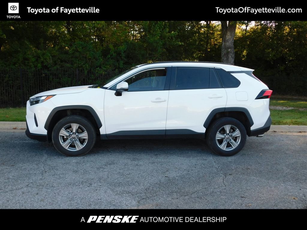2024 Toyota RAV4 XLE photo 2