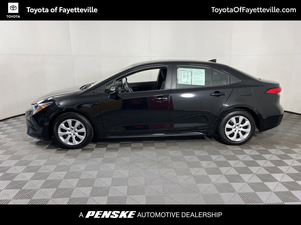 2024 Toyota Corolla LE photo 2
