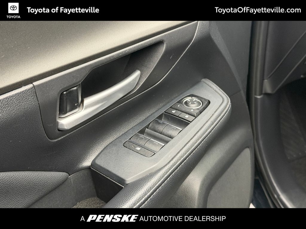 2025 Toyota Grand Highlander LE - Photo 13