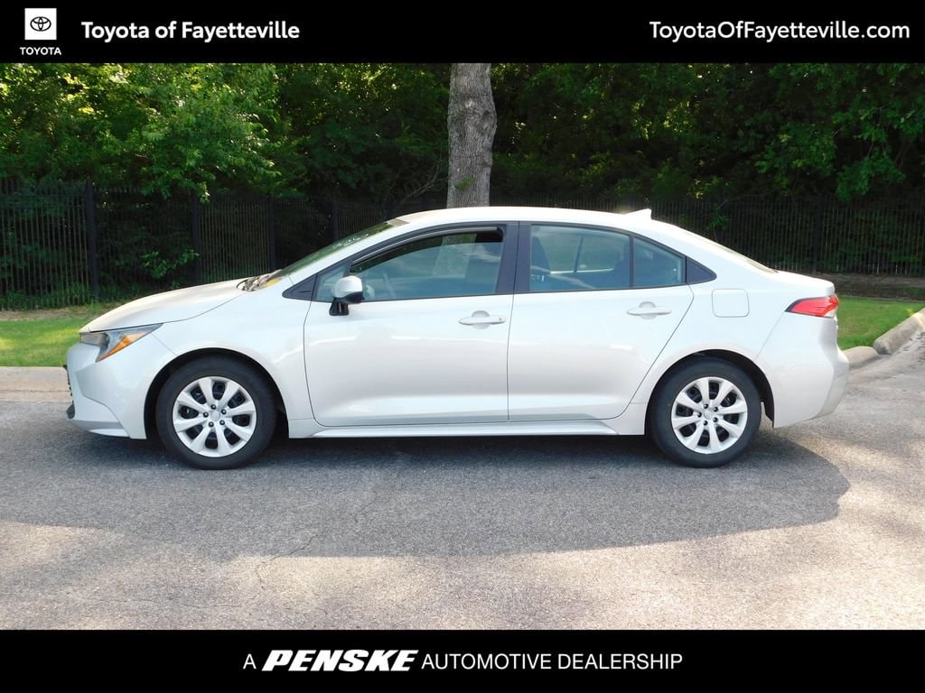 Used 2024 Toyota Corolla LE with VIN 5YFB4MDE1RP102601 for sale in Northfield, Minnesota