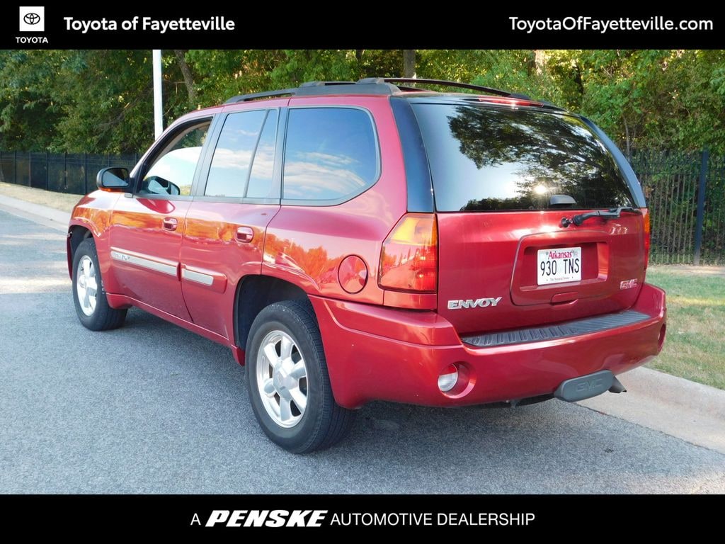 Used 2005 GMC Envoy SLT SUV