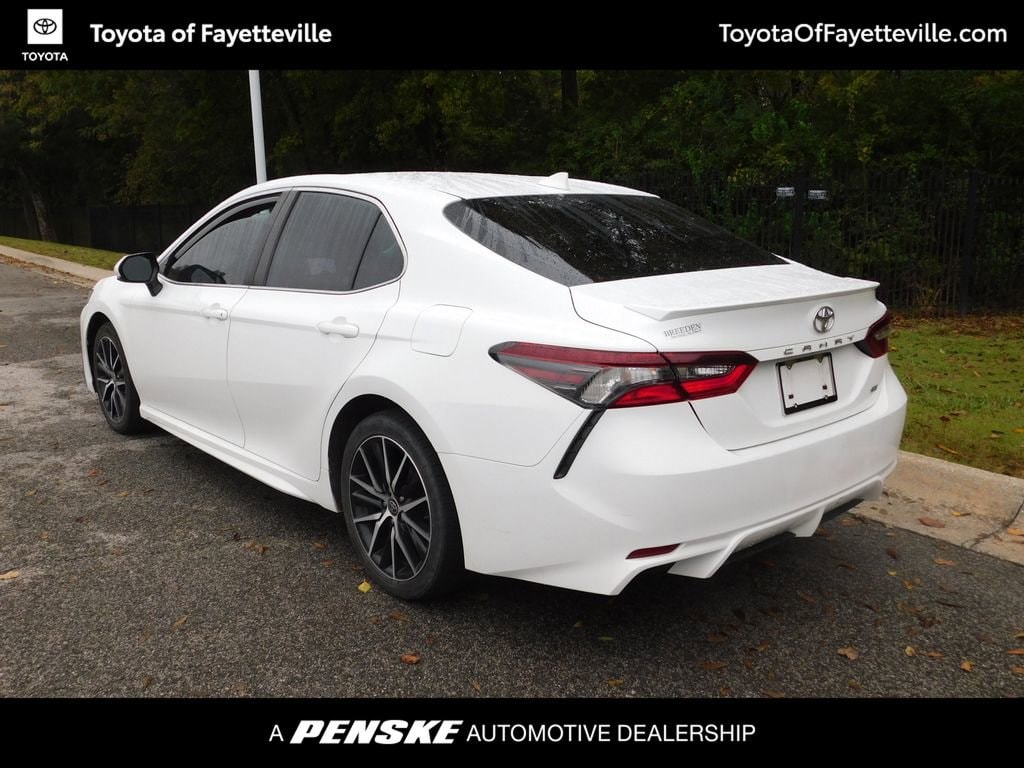 Used 2021 Toyota Camry SE Sedan