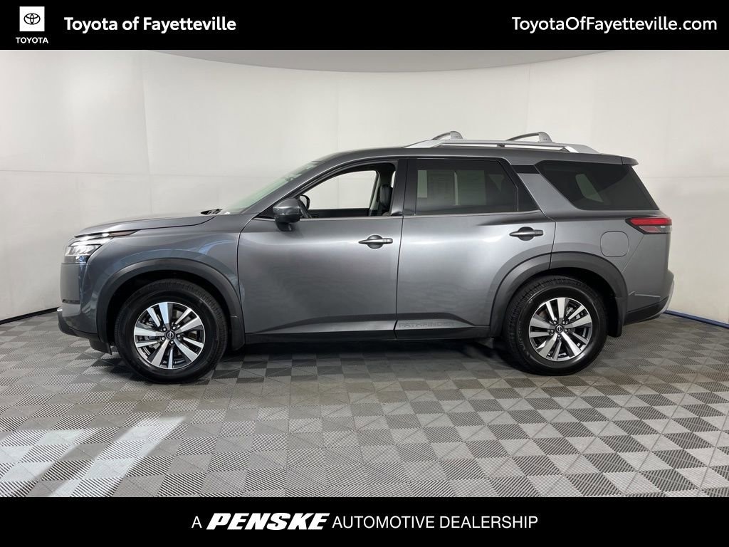 Used 2024 Nissan Pathfinder SL SUV