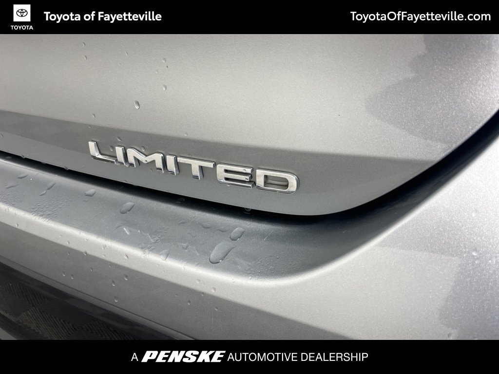 Used 2021 Toyota Highlander Hybrid Limited SUV