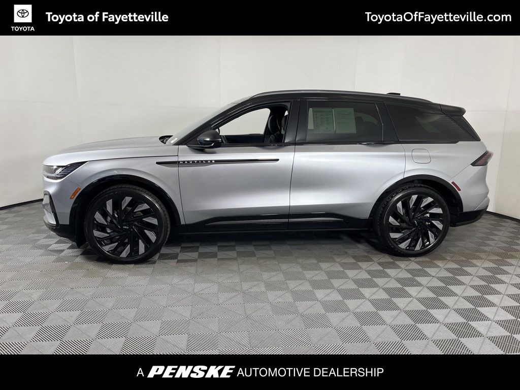 Used 2025 Lincoln Nautilus Reserve SUV