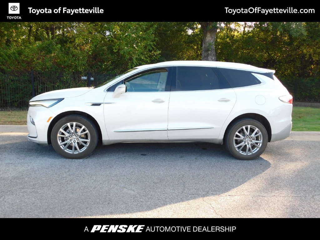 Used 2023 Buick Enclave Essence SUV