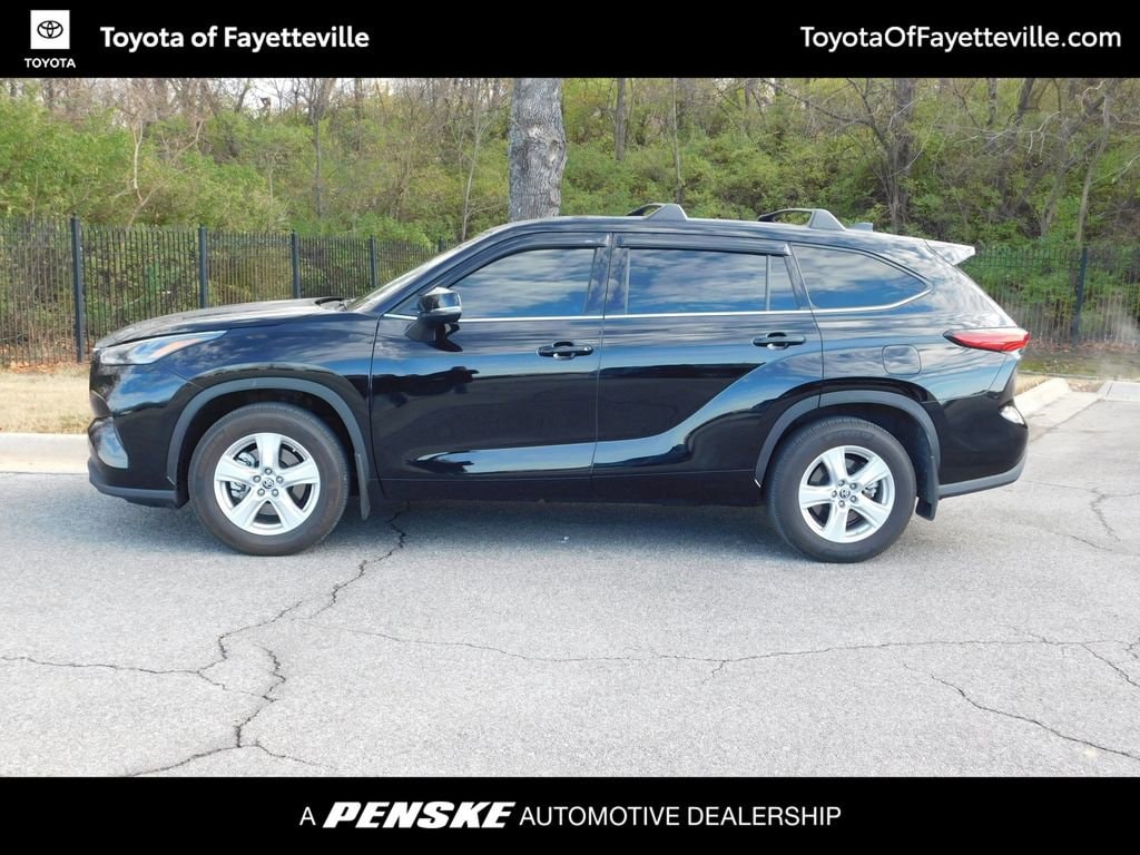 Used 2022 Toyota Highlander L SUV
