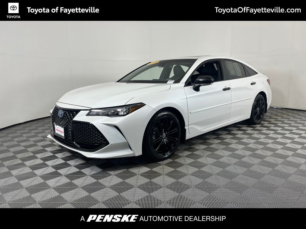 Certified 2022 Toyota Avalon Hybrid XSE Sedan